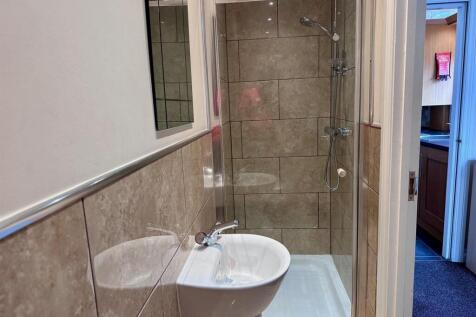 Shower Room.jpg
