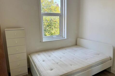 Bedroom 3.jpg
