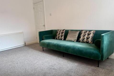 lounge 1.JPG