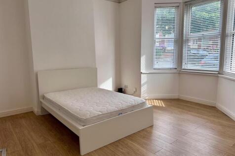 bedroom one.jpg