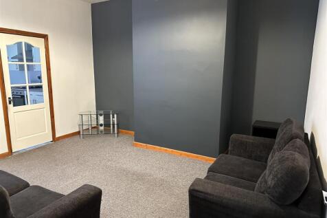 lounge.jpg