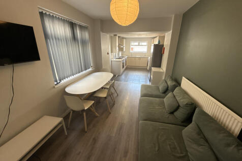 6 bedroom Student Accommodation.