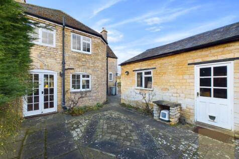 Rear Garden Patio