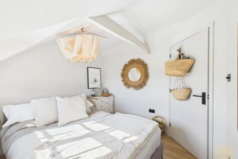 Principal bedroom