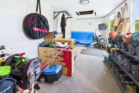 Gym / Garage