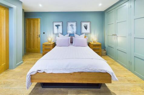 Principal bedroom