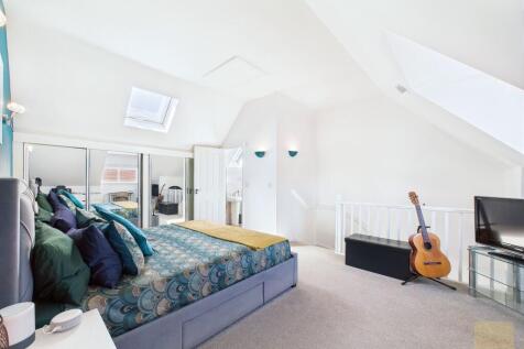 Principal bedroom