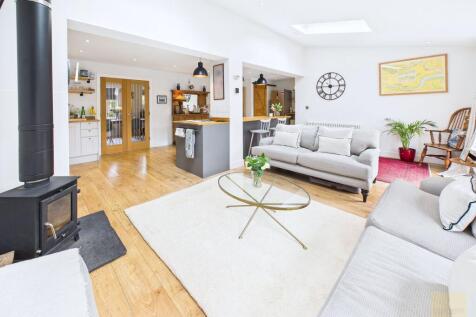 Living / Kitchen / Dining