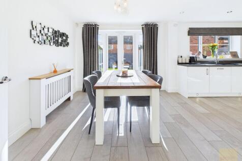 Spacious Dining Area