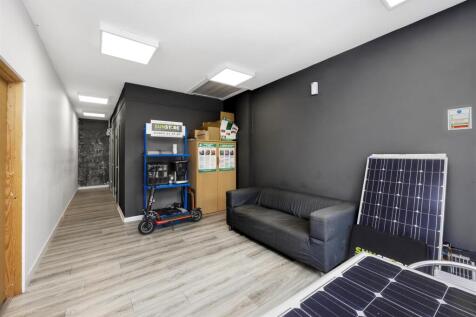 Woods Way, Sunstore_0005.jpg