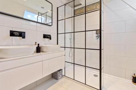9 Maytree Close-023.jpg