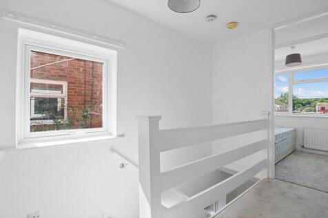 Birkdale Road 29-006.jpg