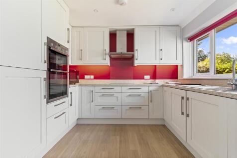 5a Tamarisk Way_014.JPG