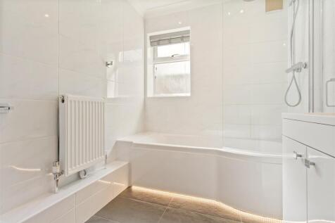 5a Tamarisk Way_011.JPG