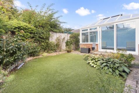 5a Tamarisk Way_019.JPG