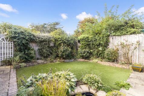 5a Tamarisk Way_020.JPG