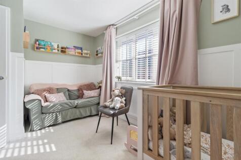 7 Acacia Avenue_010.JPG