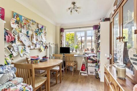 65 Southfields Road_005.JPG