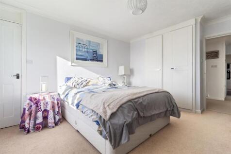 7 St Hellier Court-009.JPG