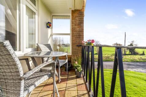 7 St Hellier Court-018.JPG