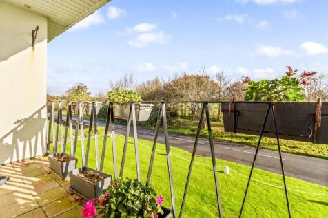 7 St Hellier Court-019.JPG