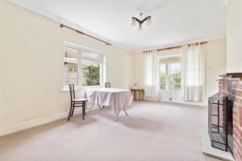 16 Upper West Drive-005.JPG