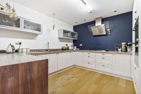 St Marys Close,89-006.JPG