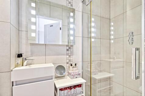 St Marys Close,89-021.JPG