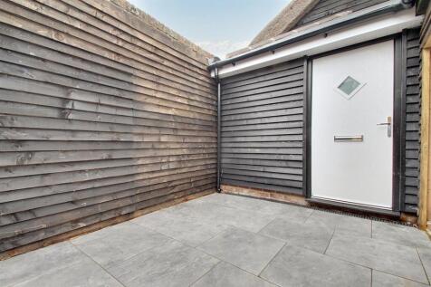 Private Courtyard/Entrance