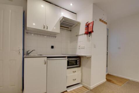 Open Plan Lounge Kitchen