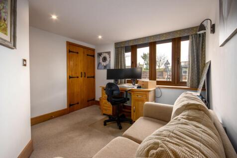 Bedroom 3/Office