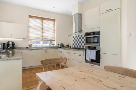 Kitchen / Breakfast Room
