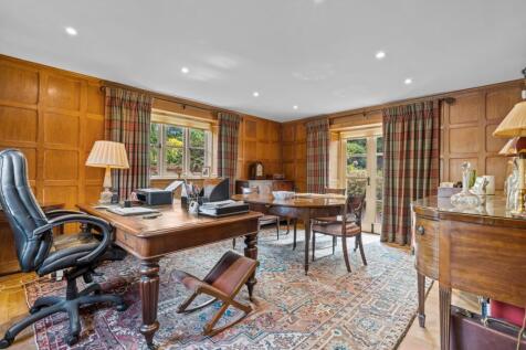 Dining room/Study