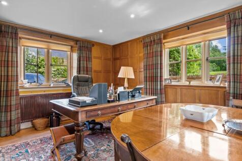 Dining room/Study