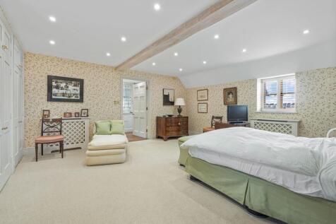 Principal bedroom/Bedroom 1