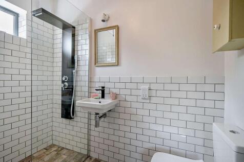Bed 2 en suite