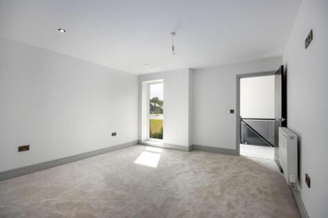 Bedroom 2 (2)
