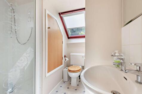 Master Bedroom ensuite Shower