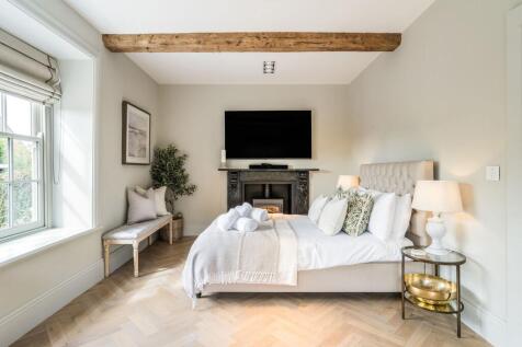 Study/ bedroom 5