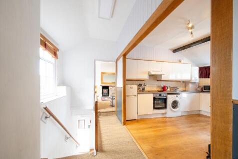 Kitchen to landing