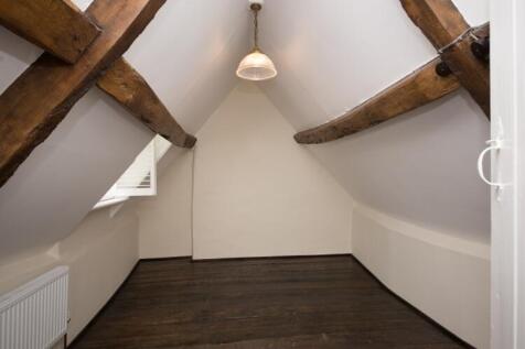 Attic room (2)