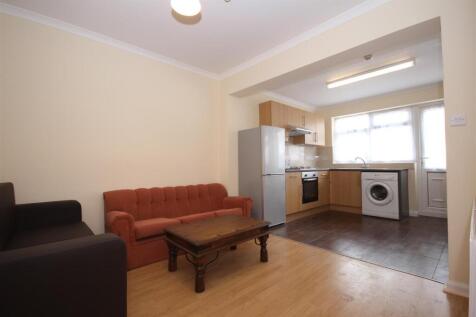 Lounge &amp; Kitchen