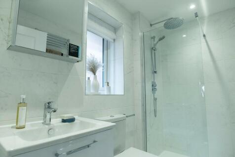 Bedroom 1 En-Suite