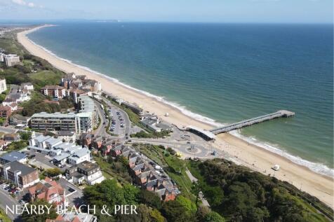 Nearby Beach &amp; Pier