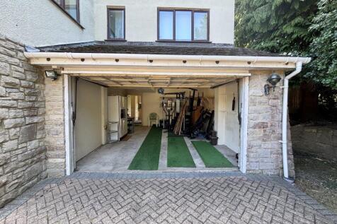 Double Garage