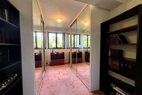 Bedroom 3/Study