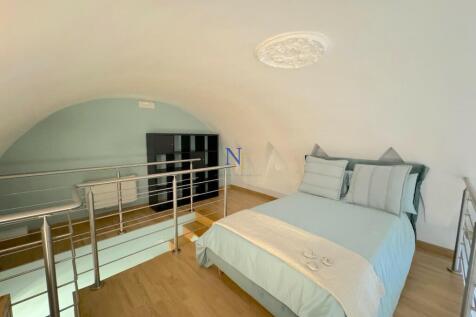 Mezzanine floor