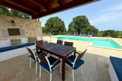 Pool area