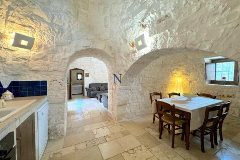 Dining room/ Kitchen