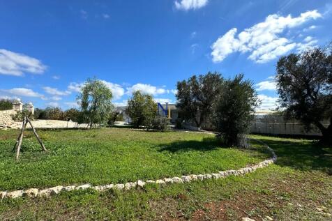 Land